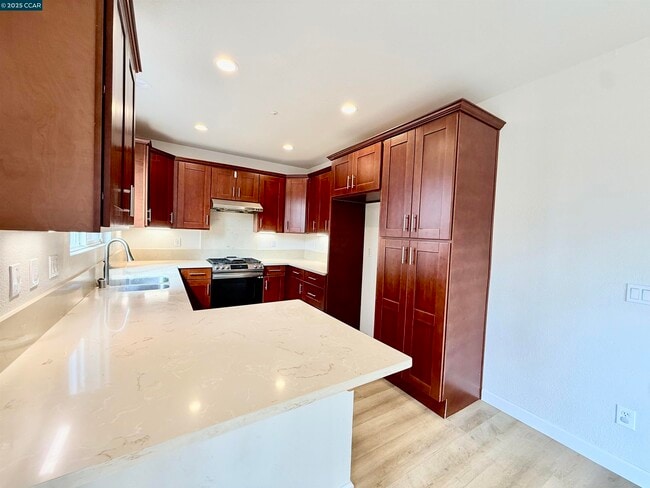 Photo - 815 Spring Mountain Ln