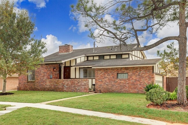 Photo - 4135 Breakwood Dr