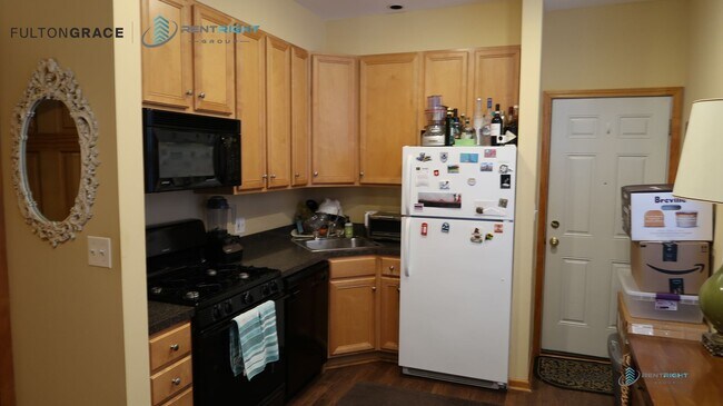 Photo - 1443 N Bosworth Ave