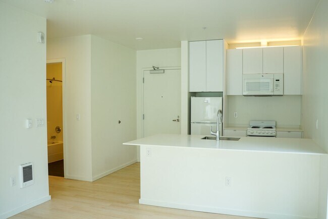 Photo - Modern 2nd Floor Corner Studio with D/W & Washer/Dryer! Unit 204