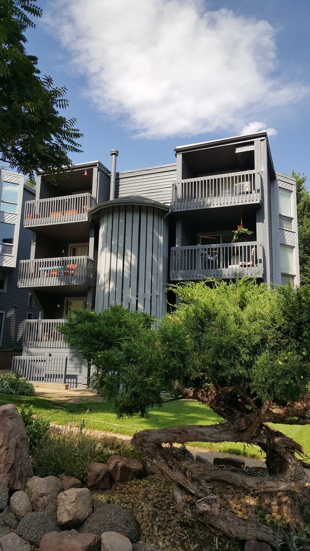 Photo - 2bed/1bath Condo on West Pearl - Available August 6th!