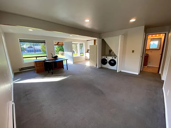 Building Photo - 18032 5th Ave NE Rental