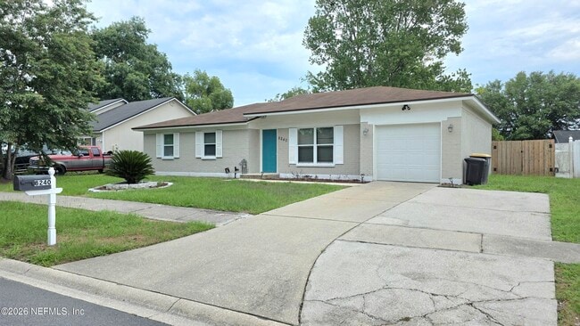 Photo - 8240 Pear Rd