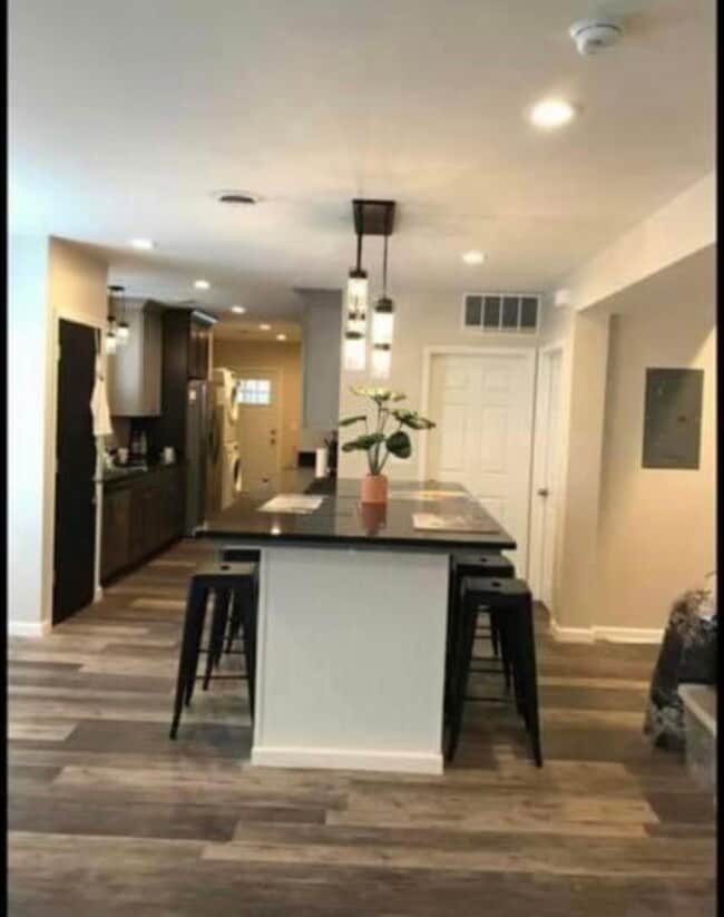 Photo - 99 Chapin St Unit 1