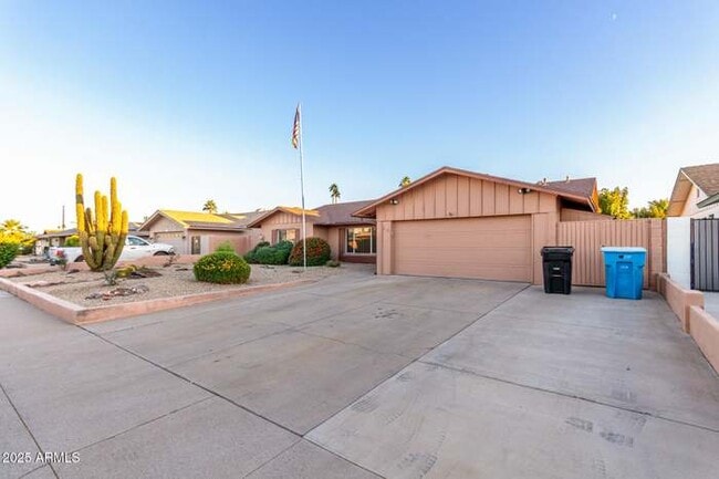 Photo - 3535 W Saint Moritz Ln