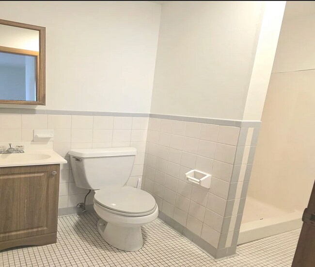 Photo - 226 W High St Unit APT B