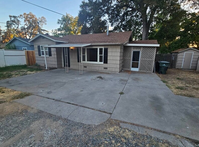 3309 Albany Way