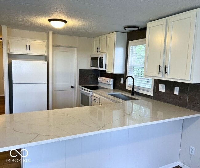 Photo - 6640 N 225 W