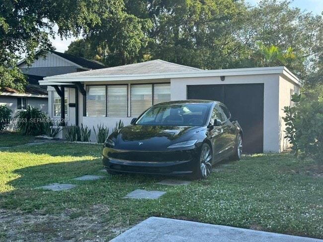 Photo - 404 SE 14th St