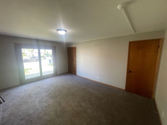 Building Photo - 4208 Marquette Dr Unit 2