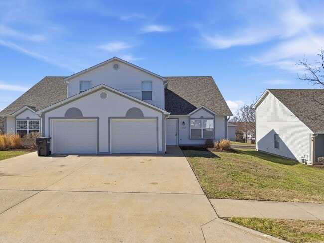 Building Photo - 3509-3511 La Mesa Dr. Unit 3509 La Mesa Dr.