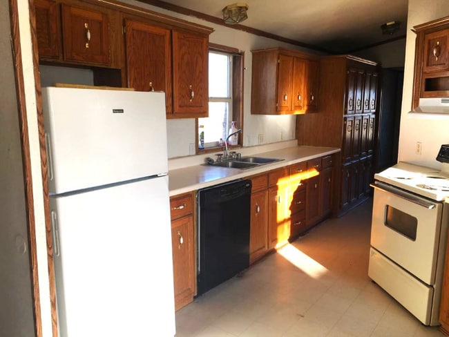Photo - 22445 Frontage Rd