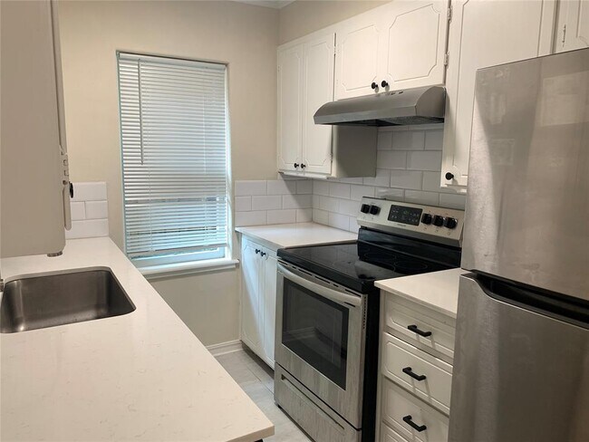 Photo - 2419 N Harvey Ave Unidad 4