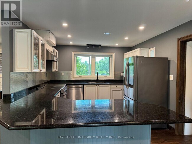 Photo - 1339 Pinegrove Rd
