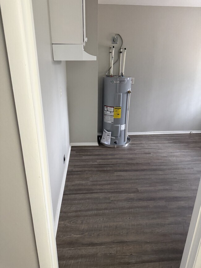 Photo - 194 E Biscayne Rd