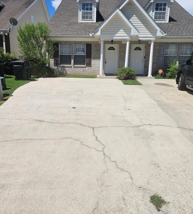 Building Photo - 3388 Sawtooth Dr