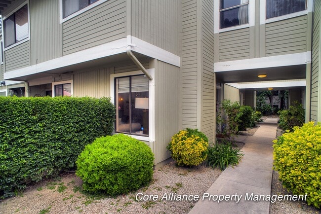 Building Photo - 22109 Burbank Blvd