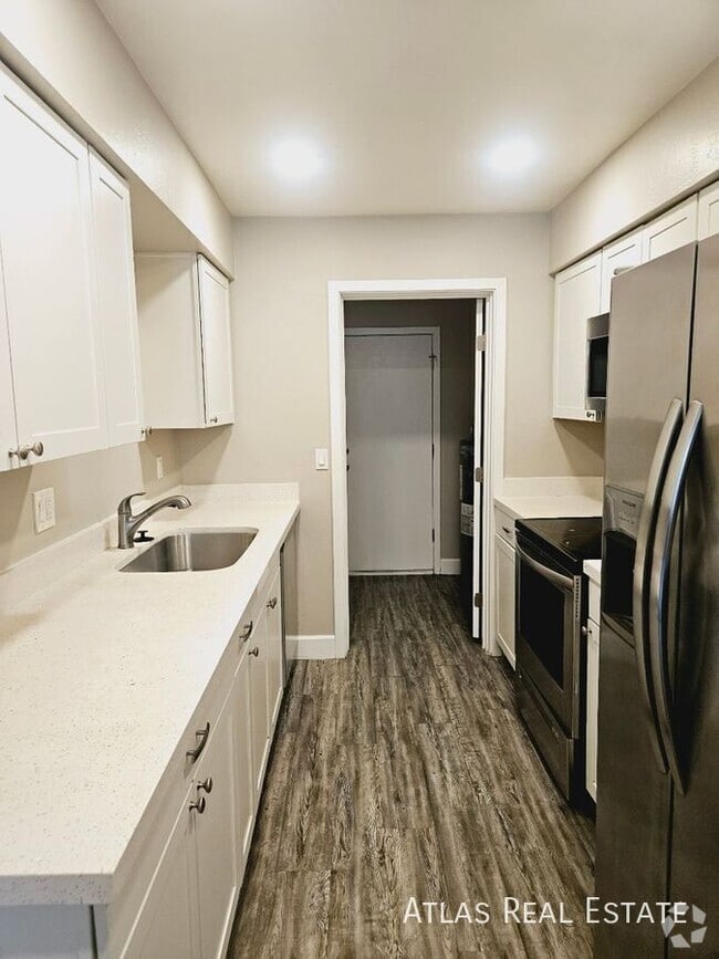 Building Photo - 2826 E Capri Cir Unit 3 Rental