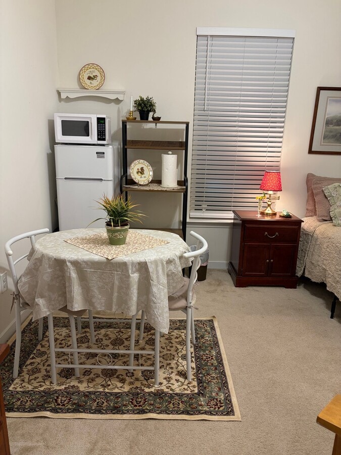 Photo - 1445 Avondale Woods Dr Unidad First Floor Room