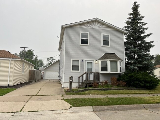 Photo - 28033 Rosemont St House
