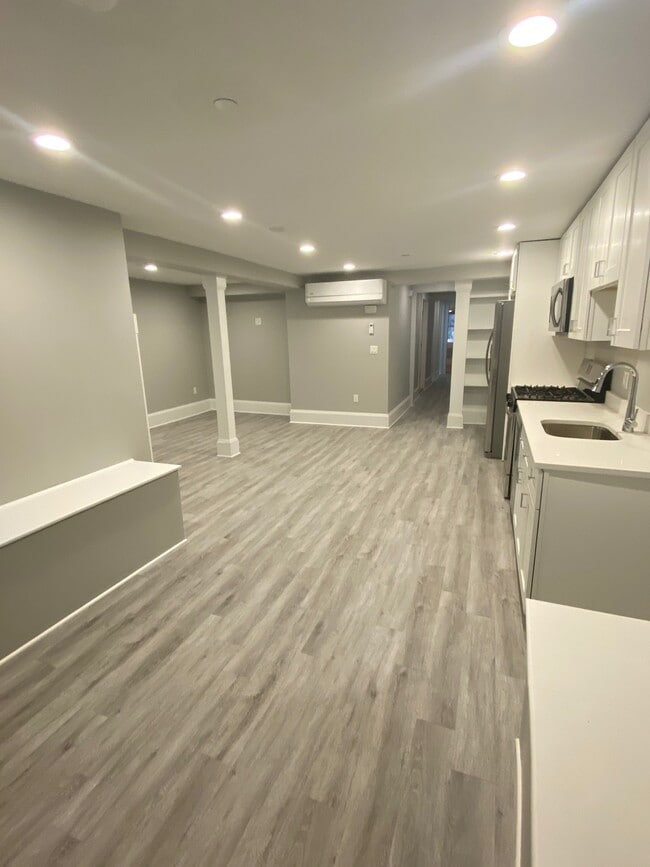 Photo - 190 Kelton St Unidad B