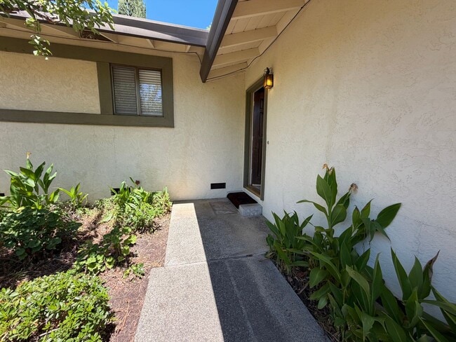 Photo - 7737-7739 Southcliff Dr