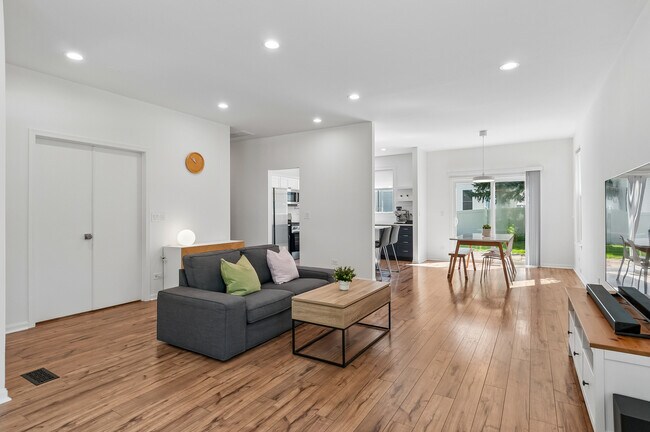 Photo - 1329 Amaranth Dr