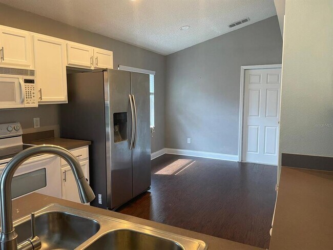 Photo - 308 Halstead Dr