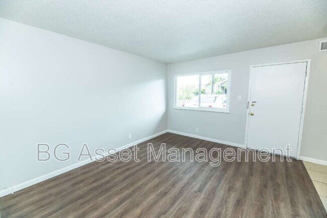 Photo - 1333 Market Ave Unit 3