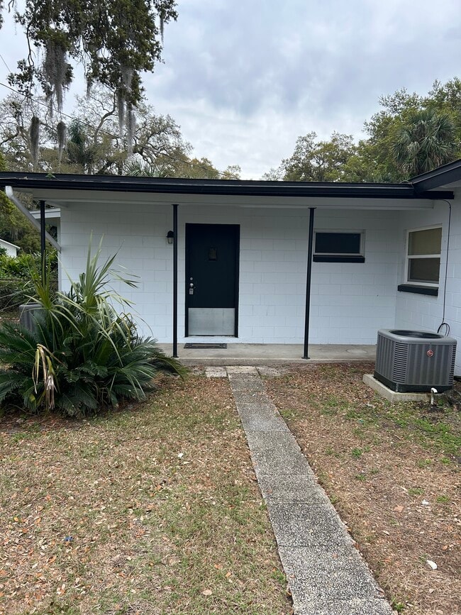 Building Photo - 117 E Coleman Cir Unit 1