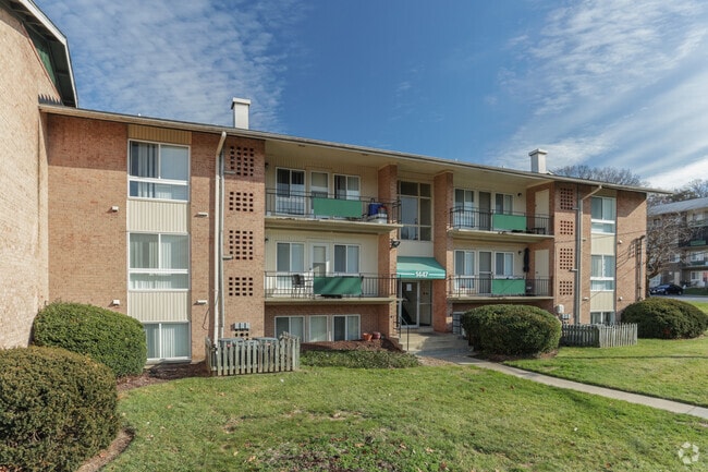 Forest Hill Apartments