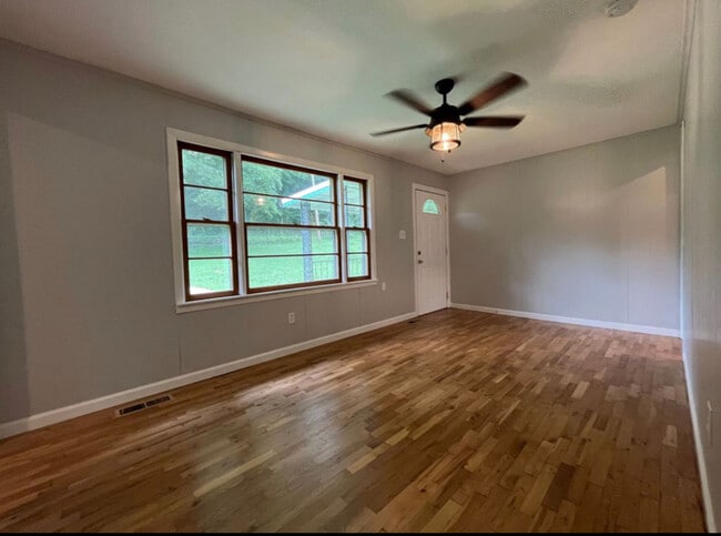 Photo - 3009 Cox Ln Unit A