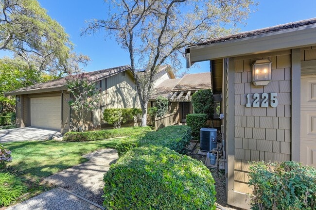 Photo - South Auburn Gem! Stylish 2BR Townhome in Quiet, Neighborhood