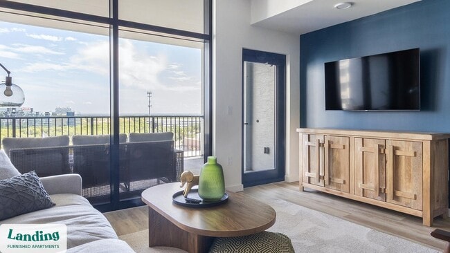 Photo - 221 Main St N Unidad 712.1410234