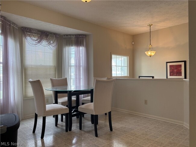 Photo - 1944 E 82nd St