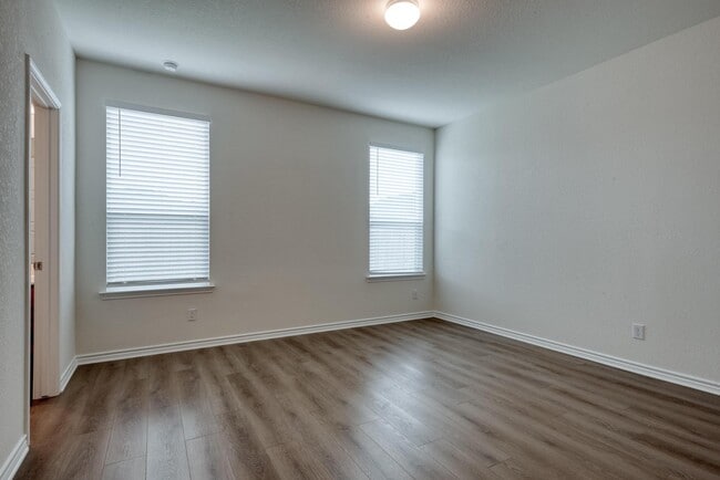 Photo - 9518 Hinterlands Dr