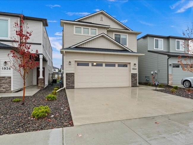 Photo - Free September Rent! Beautiful Newer 4 Bed, 3 Bath located in the heart of Meridian - available ...