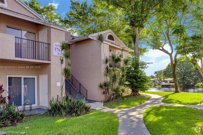 Building Photo - 1761 NW 96th Terrace Unit 3L Rental