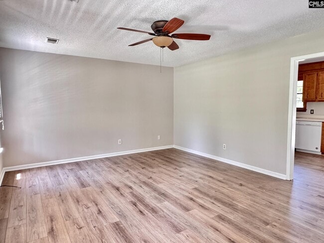 103 Riverwalk Ct