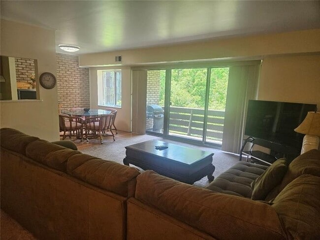 Photo - 5082 Sanlin Dr