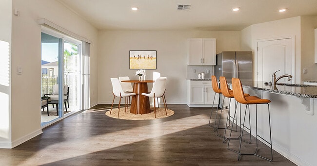 Photo - Kinsman Pointe