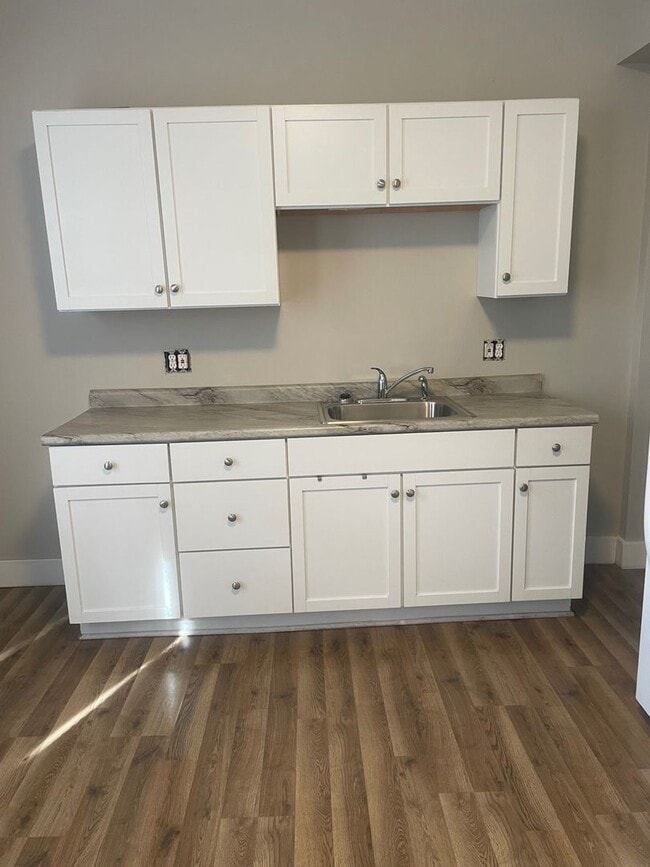 425 Harlan Ave NE Unit 1