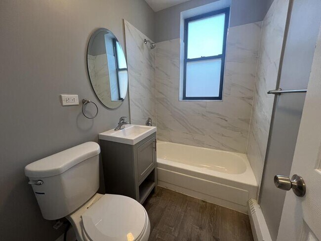 Photo - 4613.5 S Drexel Blvd