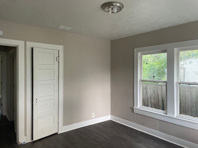 Photo - 602 Eleanor St Unit B