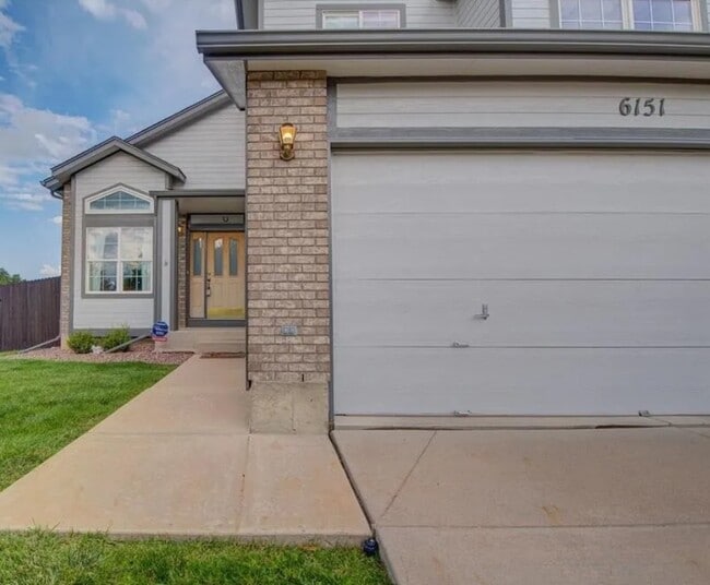 Photo - 6151 Oakwood Blvd