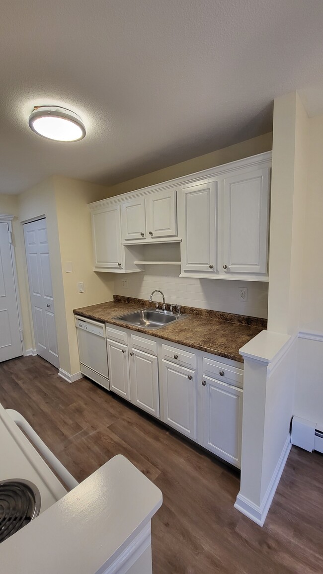 Photo - 43 Balance Rock Rd Unit 14