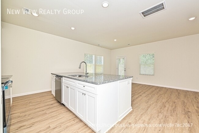 Photo - 1725 E Cloaninger Ave