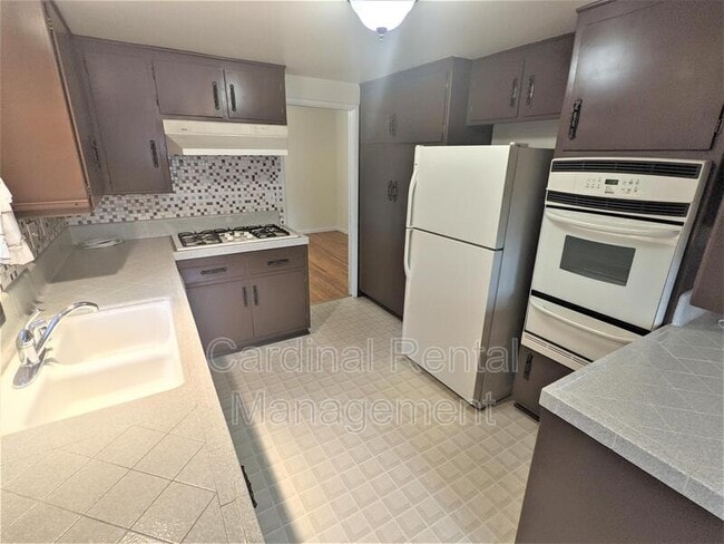 Photo - 1001 N Ave 67