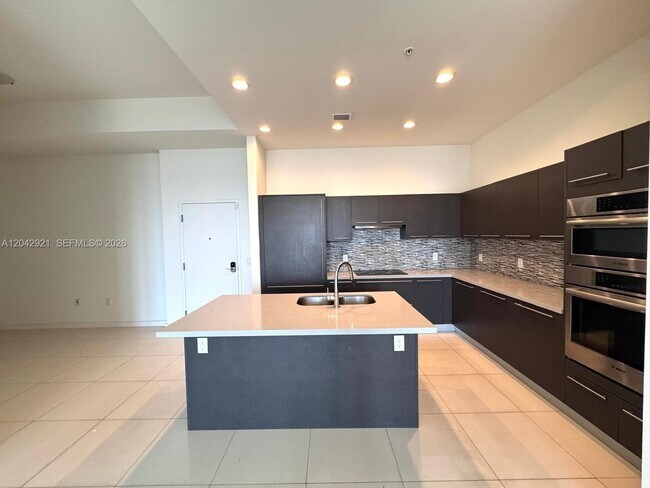 Photo - 7825 NW 107th Ave Unit 706