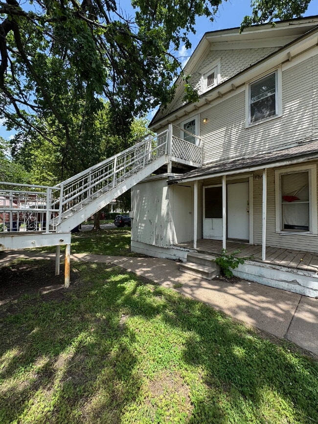 Photo - "Cozy 1-Bedroom Haven in Wichita's Heart – Your Perfect Urban Retreat Awaits!" Unidad 1